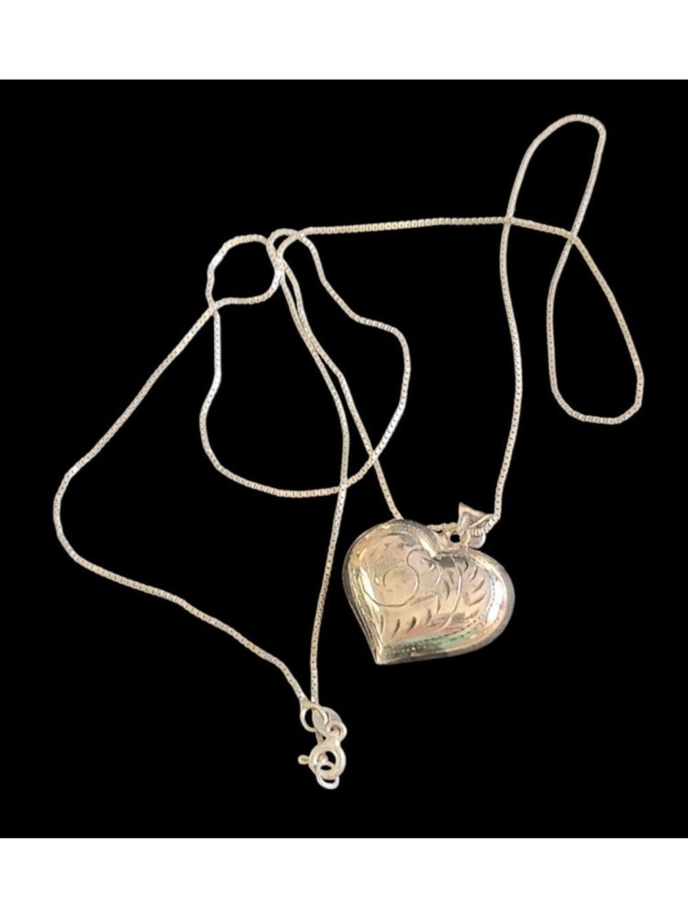 Vintage 1990s Silver Tone Puffy Heart Pendant Necklace Etched Design